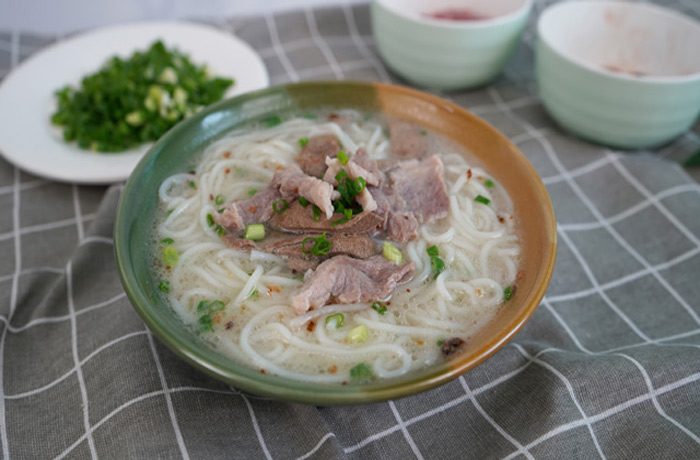 察雅原味汤粉王培训
